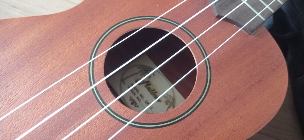 Ukulele Mellow + pokrowiec