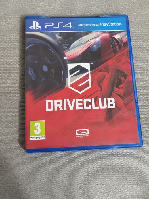 PlayStation 4 + jogos + comando