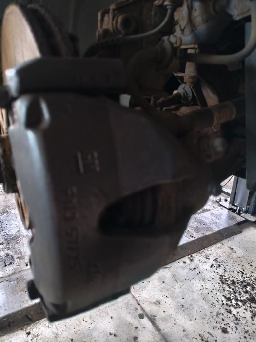 Opel Corsa E OPC Zacisk lewy prawy