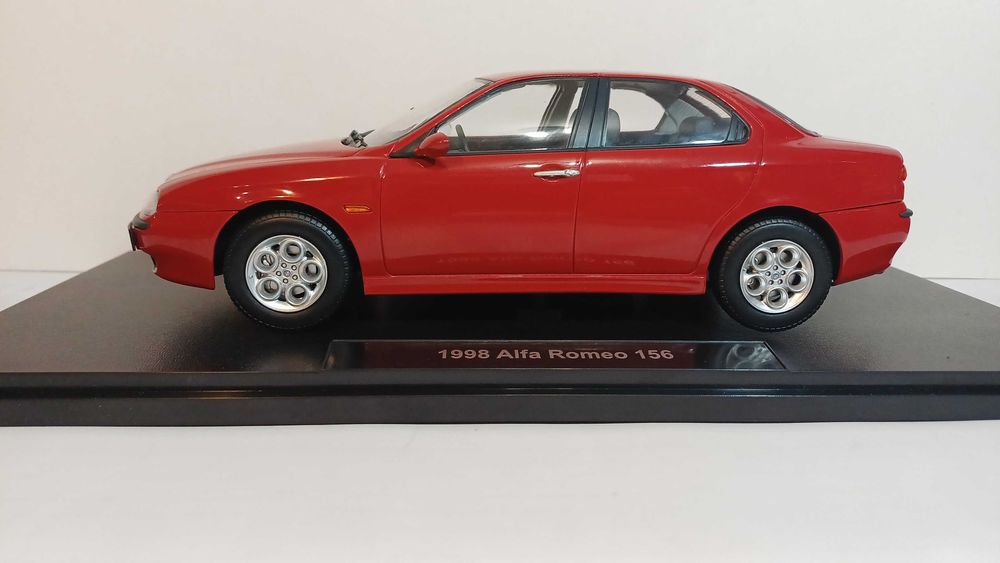 1/18 Alfa Romeo 156 - Triple 9