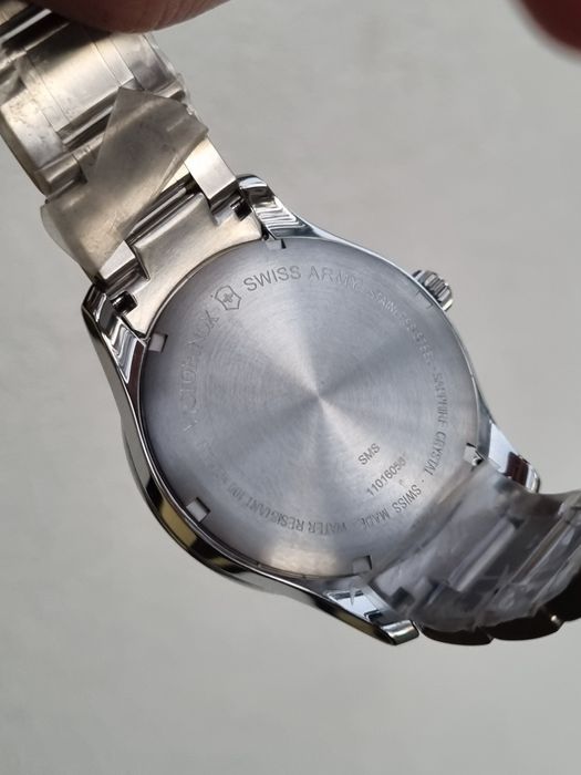 Zegarek Victorinox, nieużywany