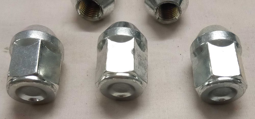 Porcas de jante de automóvel, lote por 6€