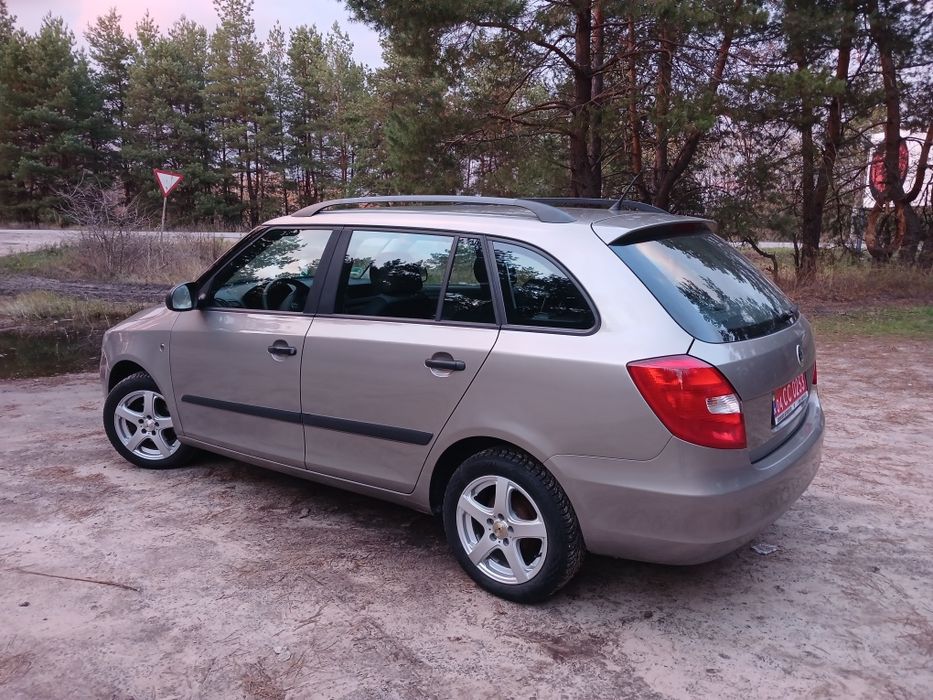 Продам автомобиль шкода фабия