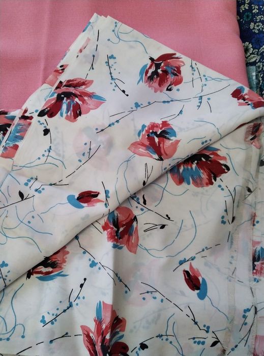 Отрезы шелковых тканей