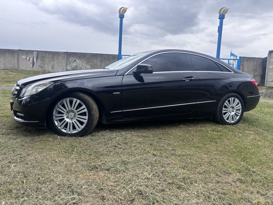 Mercedes w207 (212 купе)