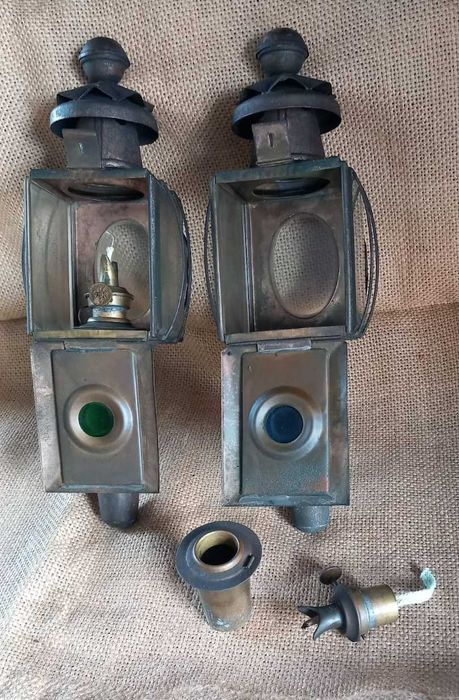 Par de lanternas de carruagem em latão, originais