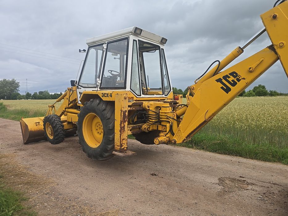 Koparkoładowarka JCB 4x4