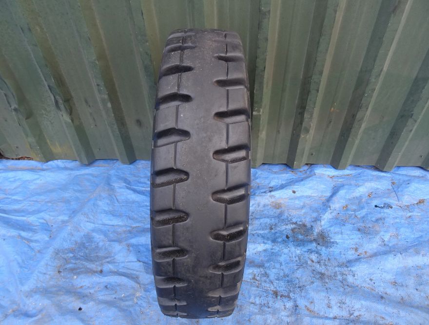 Opona Pełna 8,25 8.25 - R 15 Master Solid 2,5cm