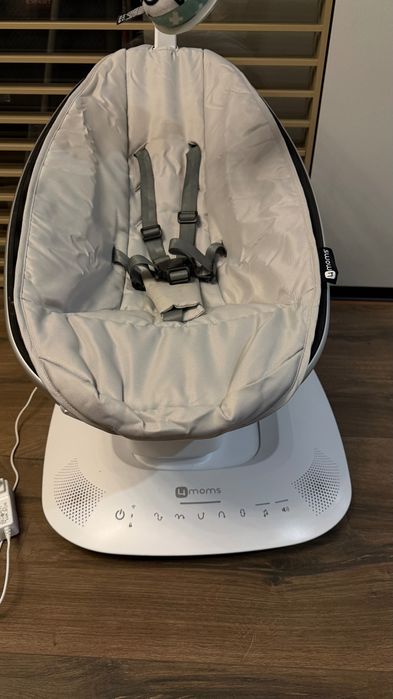 Крісло-гойдалка 4moms MamaRoo 5.0 (grey classic)