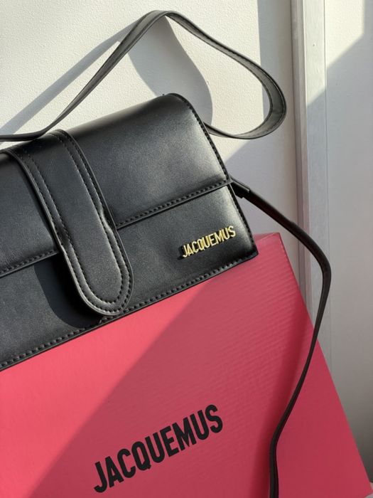 Сумка Jacquemus Le Grand Bambino на два ремінця