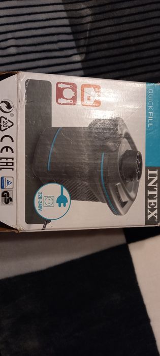 Надувной матрас Intex + насосы