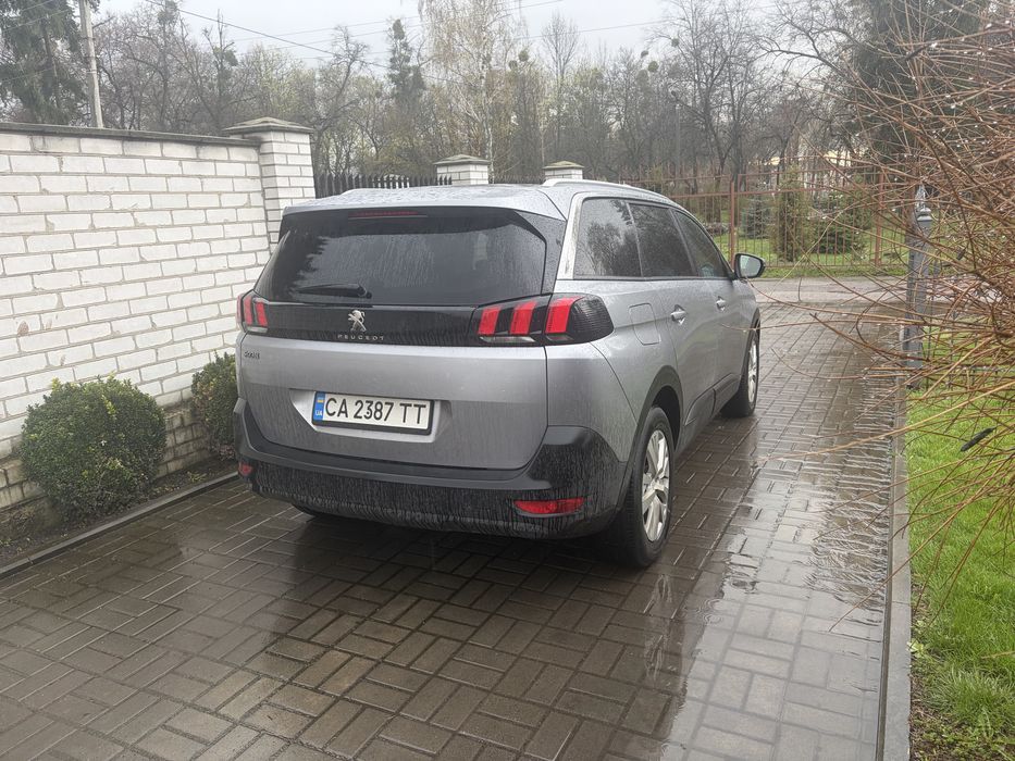PEUGEOT 5008 Автомат