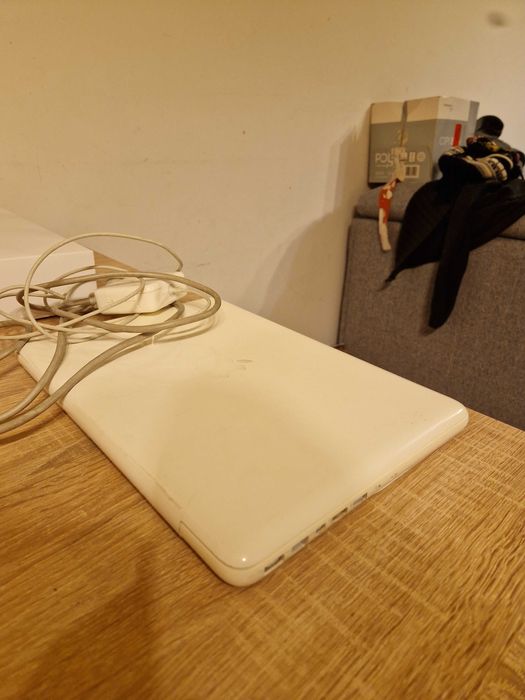 MacBook 13 cali - 6,1 model A1342