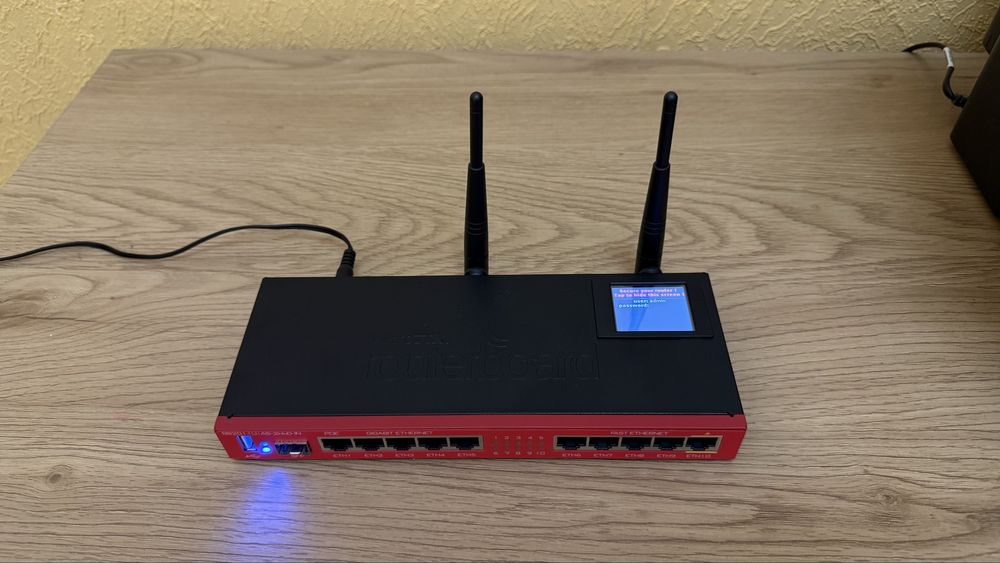 Маршрутизатор MikroTik RB2011UiAS-2HnD-IN