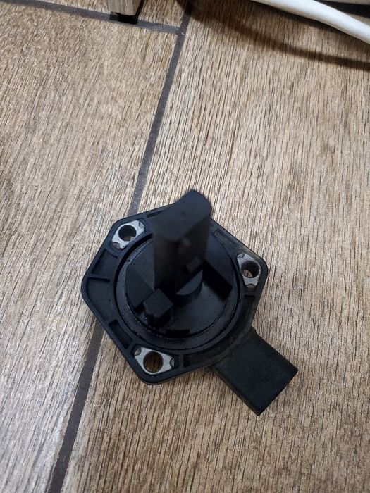 Датчик рівня масла