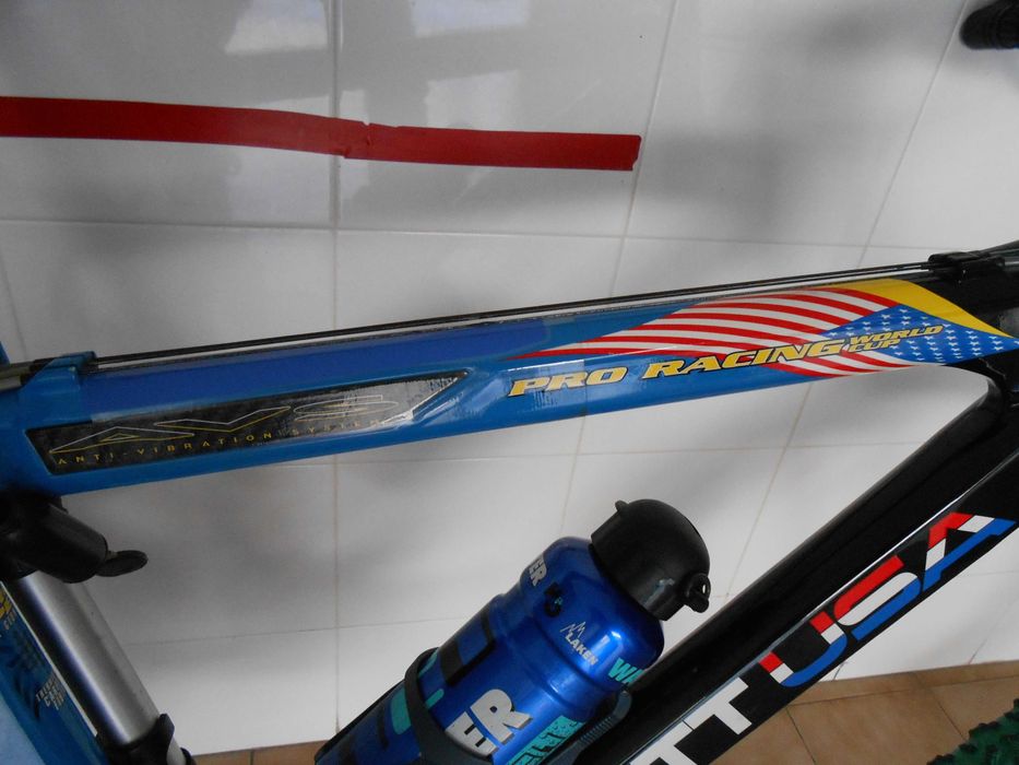 Bicicleta Scott Pro Racing World Cup, com acessórios