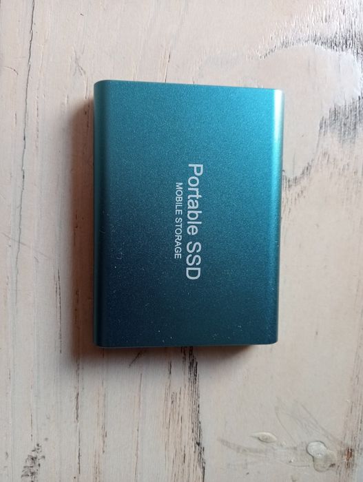 Disco externo 1T+SSD 320G+pendrive 8G