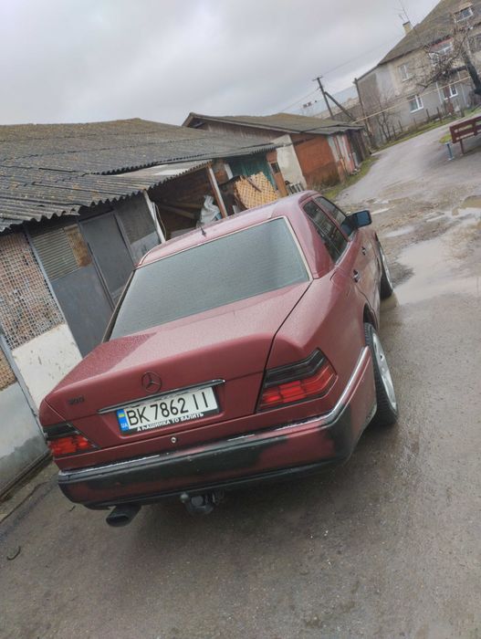 Продам Мерс 124,3.0 дизель автомат ОМ606