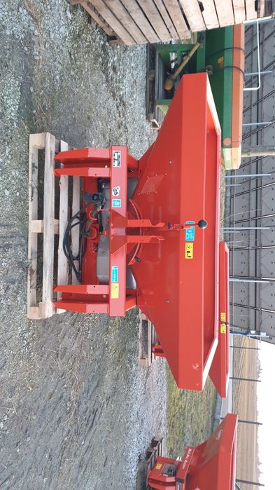 Rozsiewacz kuhn mds 935