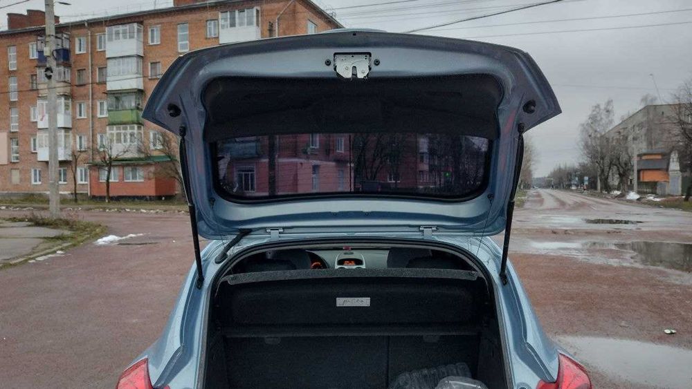 Opel Corsa 2009 1,2 бензин обмен опель корса