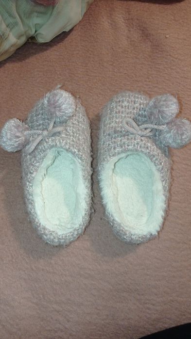 Ciepłe kapcie, gruby spód