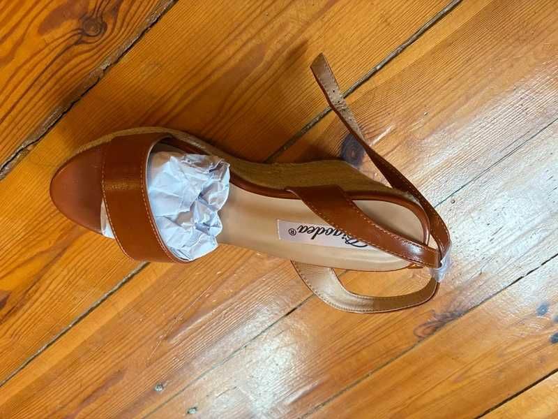 Espadryle brązowe na koturnie 40 NOWE