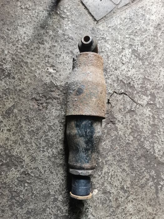 Амортизаторы задние на т4 2шт