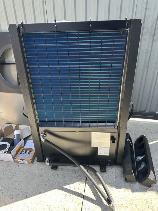 Тепловий насос Bosch повітря вода airo s hydro c #3 9 8 kw