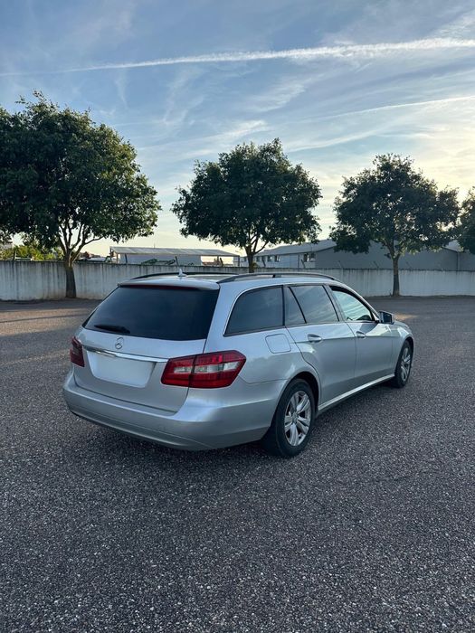 Mercedes Benz E220460689483792404482