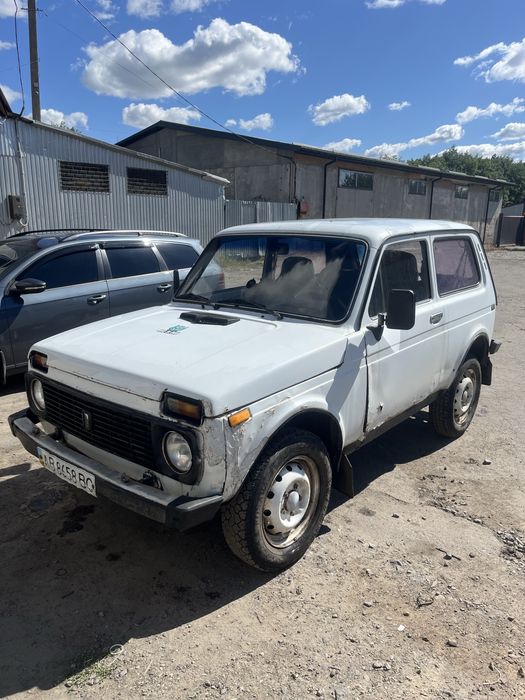 Авто нива 21213 .