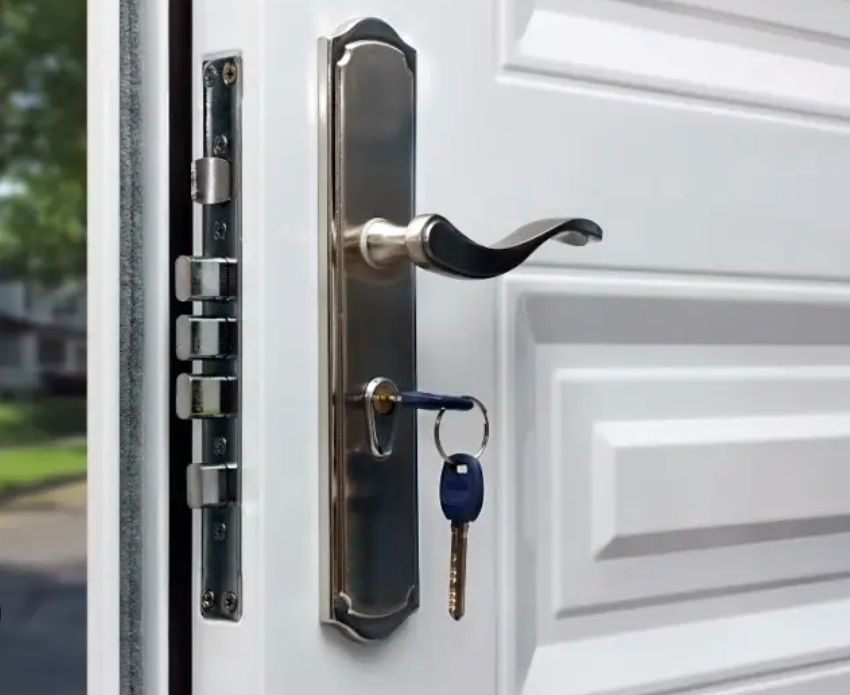 Awaryjne otwieranie drzw, 24/7 ,ślusarz , zmiana zamków,