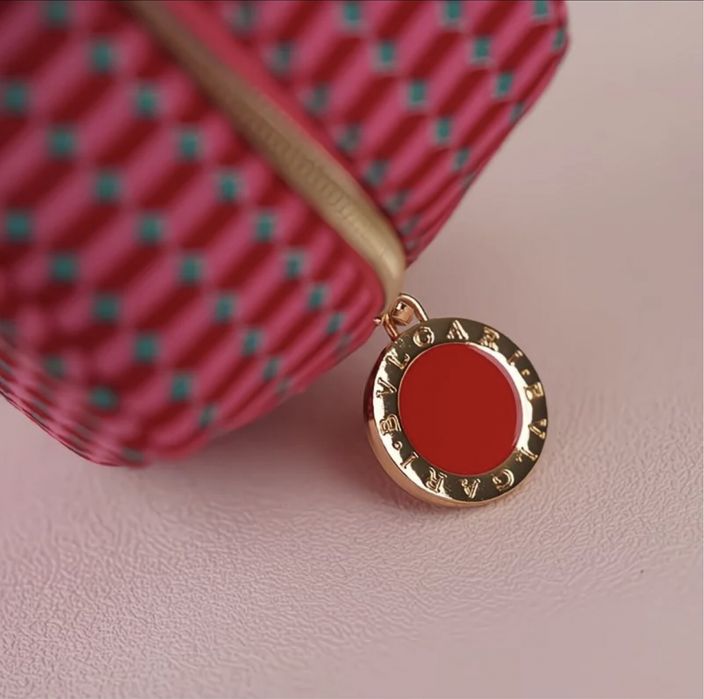 Bvlgari / Косметичка яскрава нова вмістка