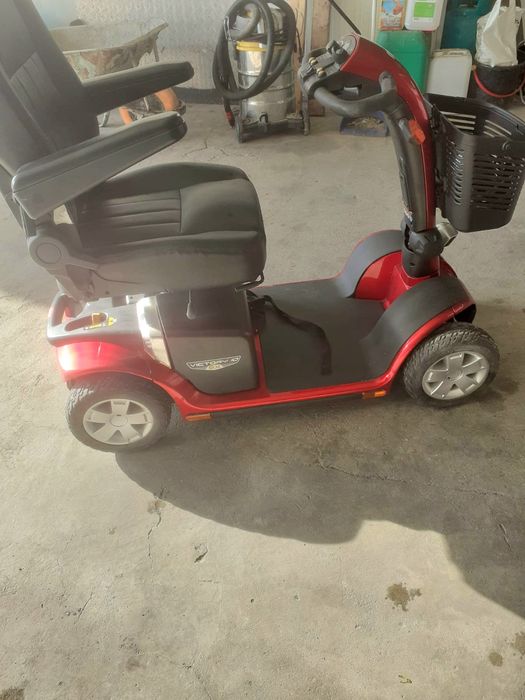 Baixa de preço. Cadeira de rodas. Scooter para mobilidade reduzida