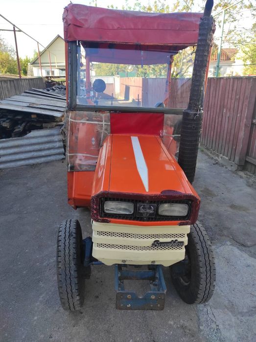 Мінітрактор Кубота 1600, повнопривідний.