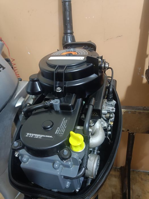 Лодочный мотор Suzuki 9.9 четыре такта