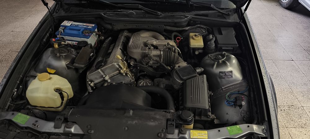 Bmw E36 318 is .