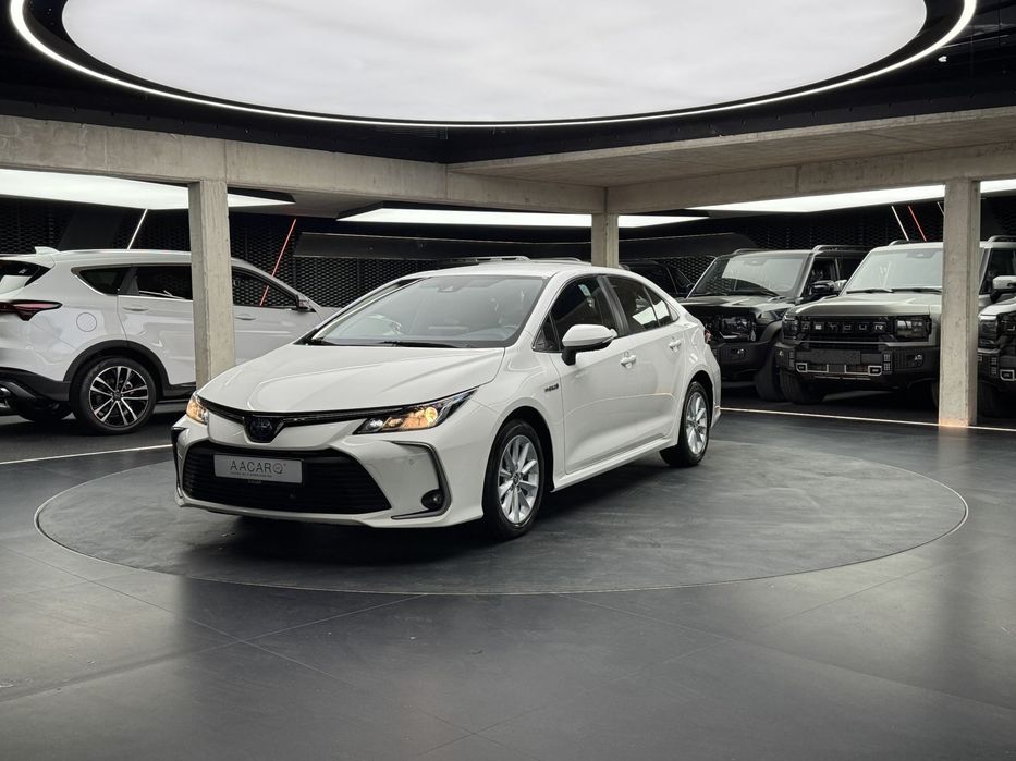 Toyota Corolla Comfort + Tech / Podgrzewane fotele / ACC / Kamera cofania / CarPlay
