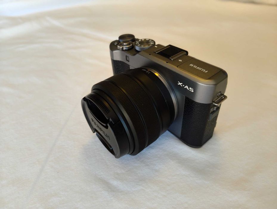 Fujifilm X-A5 + Lente 15-45mm | 4K | Ecrã Selfie (Excelente Estado)