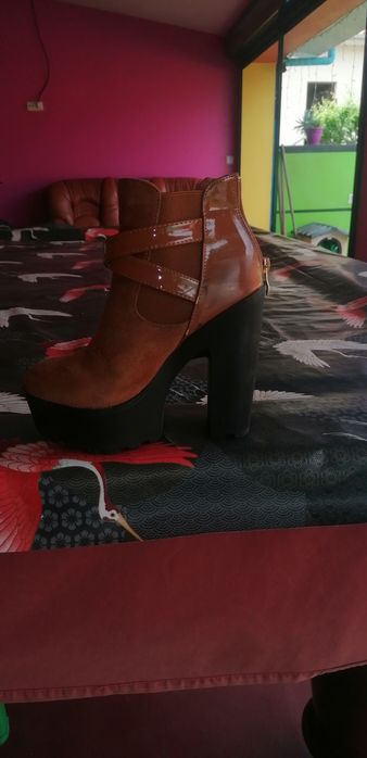 Botas de senhora camel