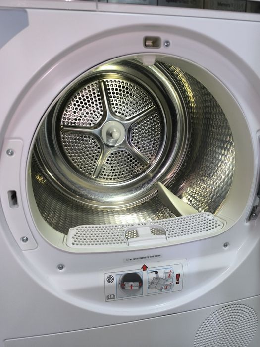 Сушильна машина Siemens iQ890 WT48Y780