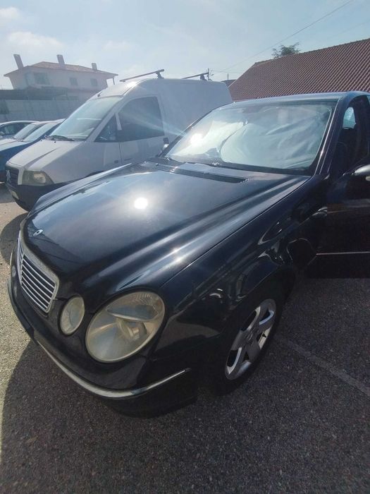 Mercedes-Benz class E foto 2