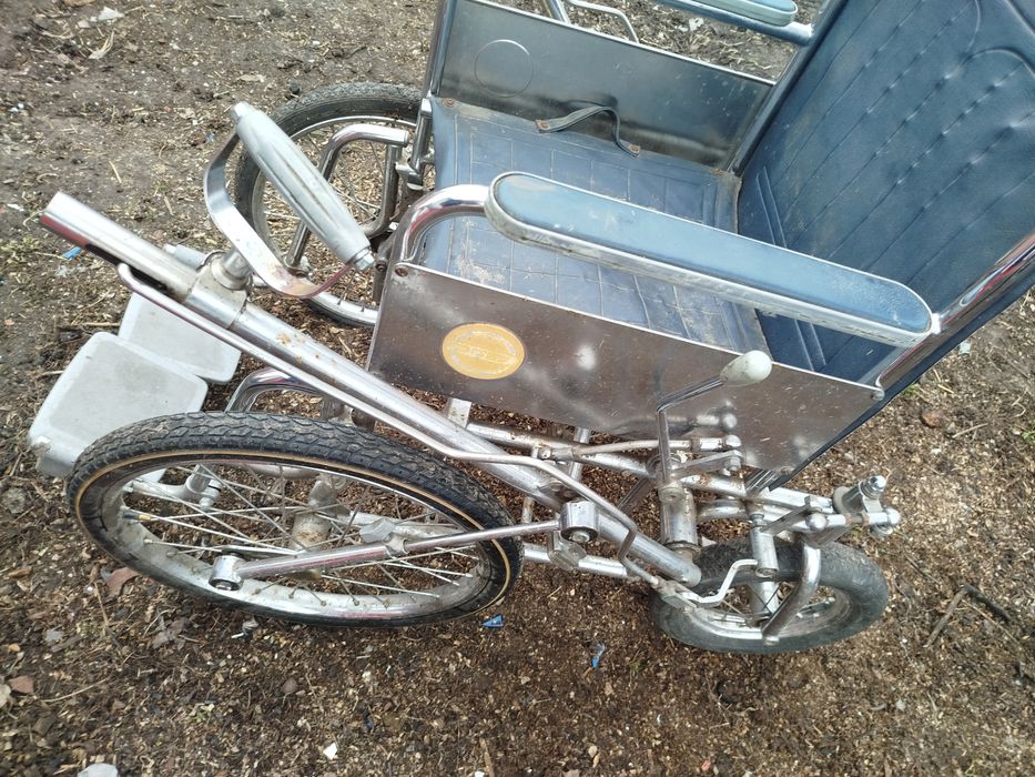 Продам інвалідну коляску