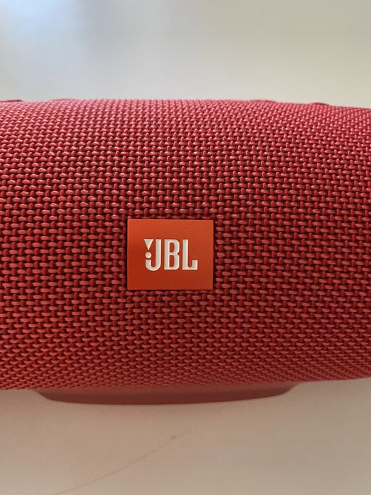Caixa JBL usada 2 meses