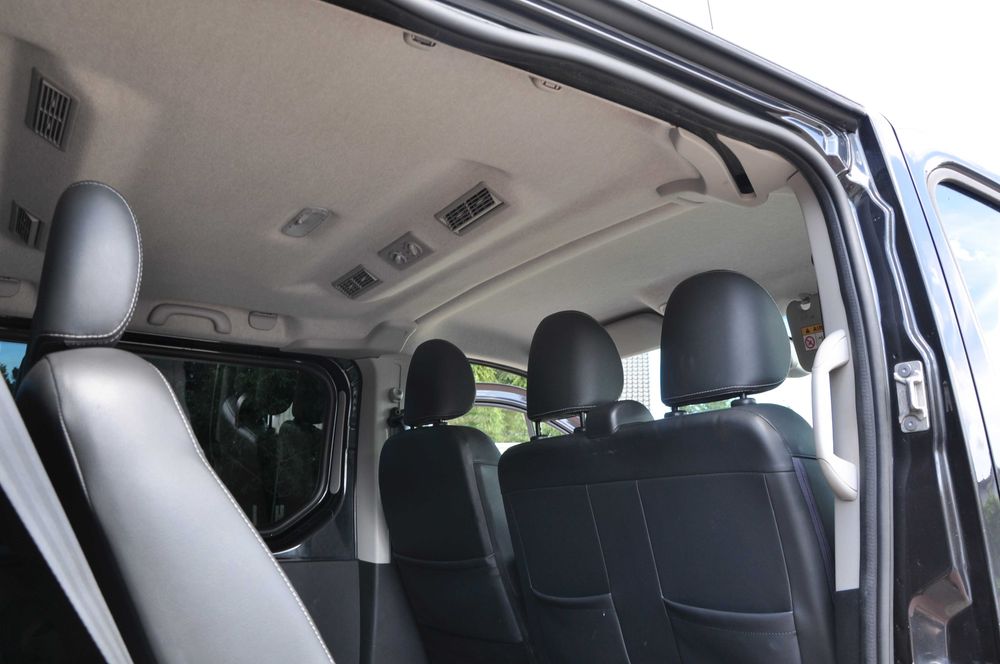 Wynajem/Wypożyczalnia busów - Opel Vivaro