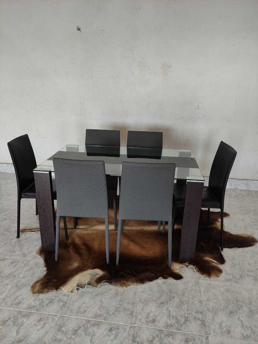 Mesa de Jantar + 6 cadeiras