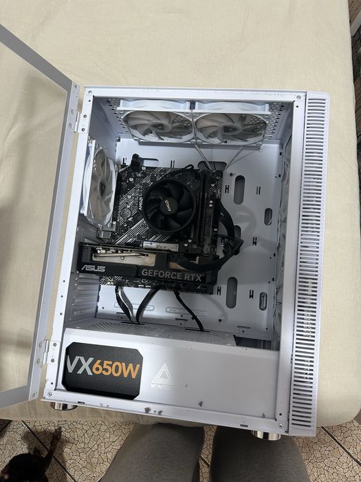 PC Gaming RTX 4060 Ryzen 5 5600 32GB RAM SSD 1TB
