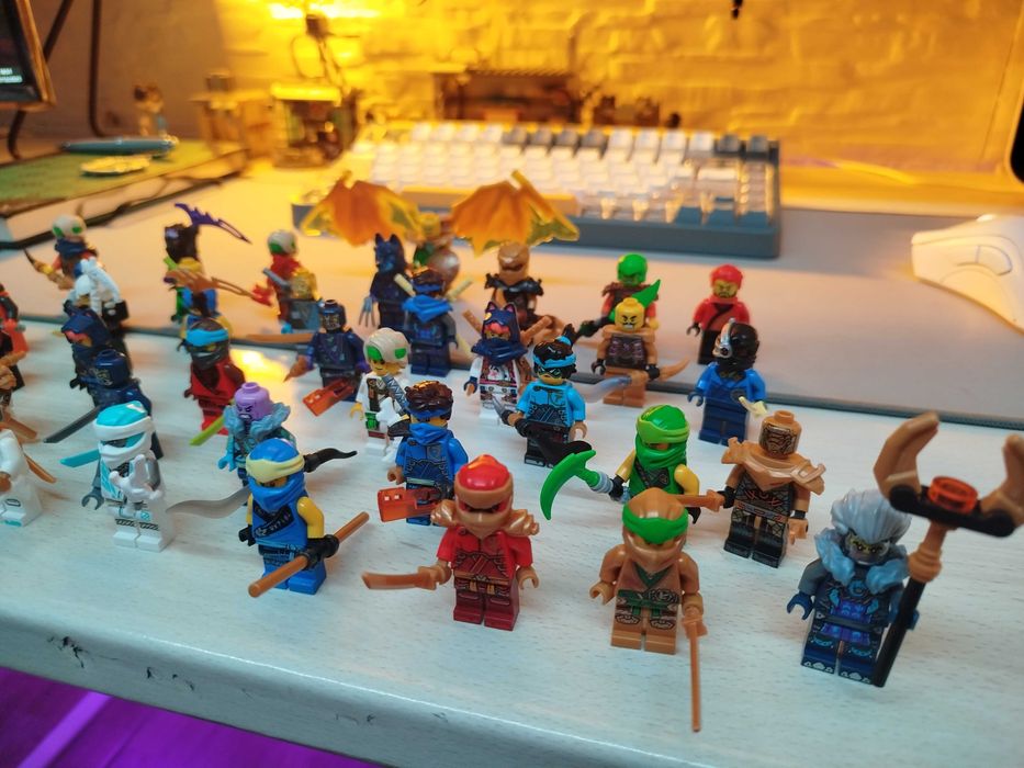 lego minifigures ninjago lot , 40 minifigures