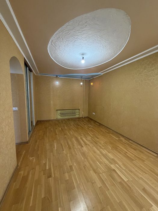 Продам 1 комнатную квартиру.Малышева.
