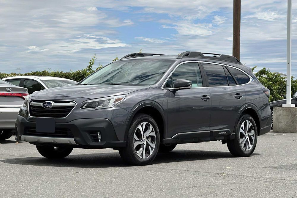 Subaru Outback Limited      2022