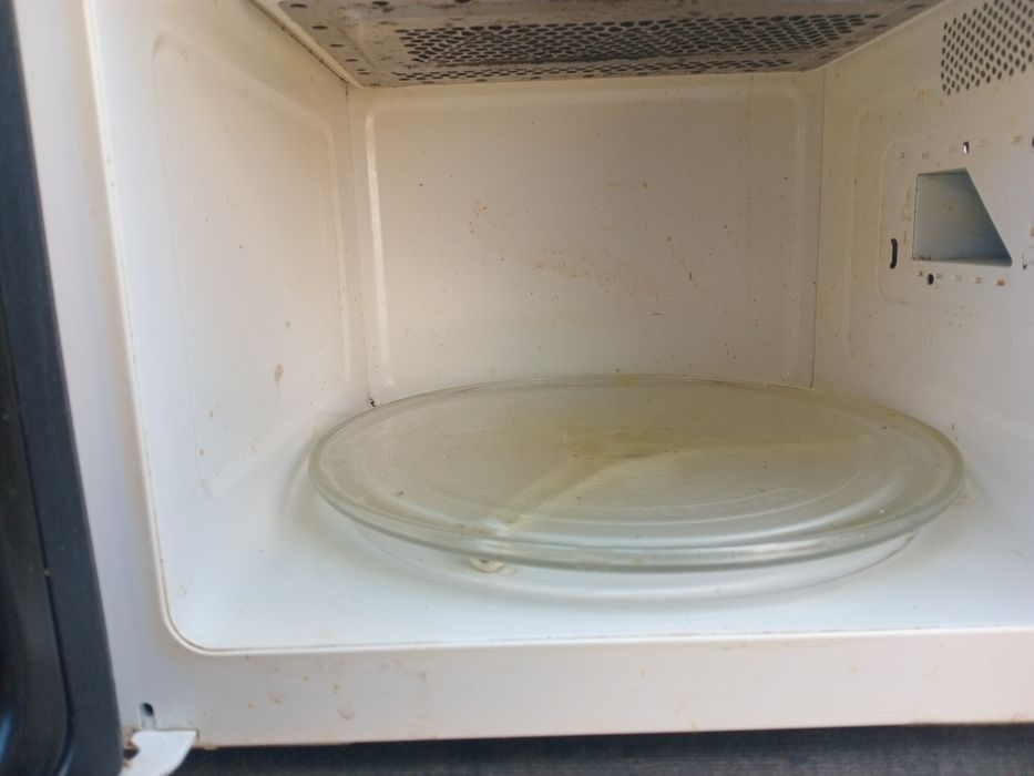 Мікрохвильова піч Sharp. Гриль. Працюе.